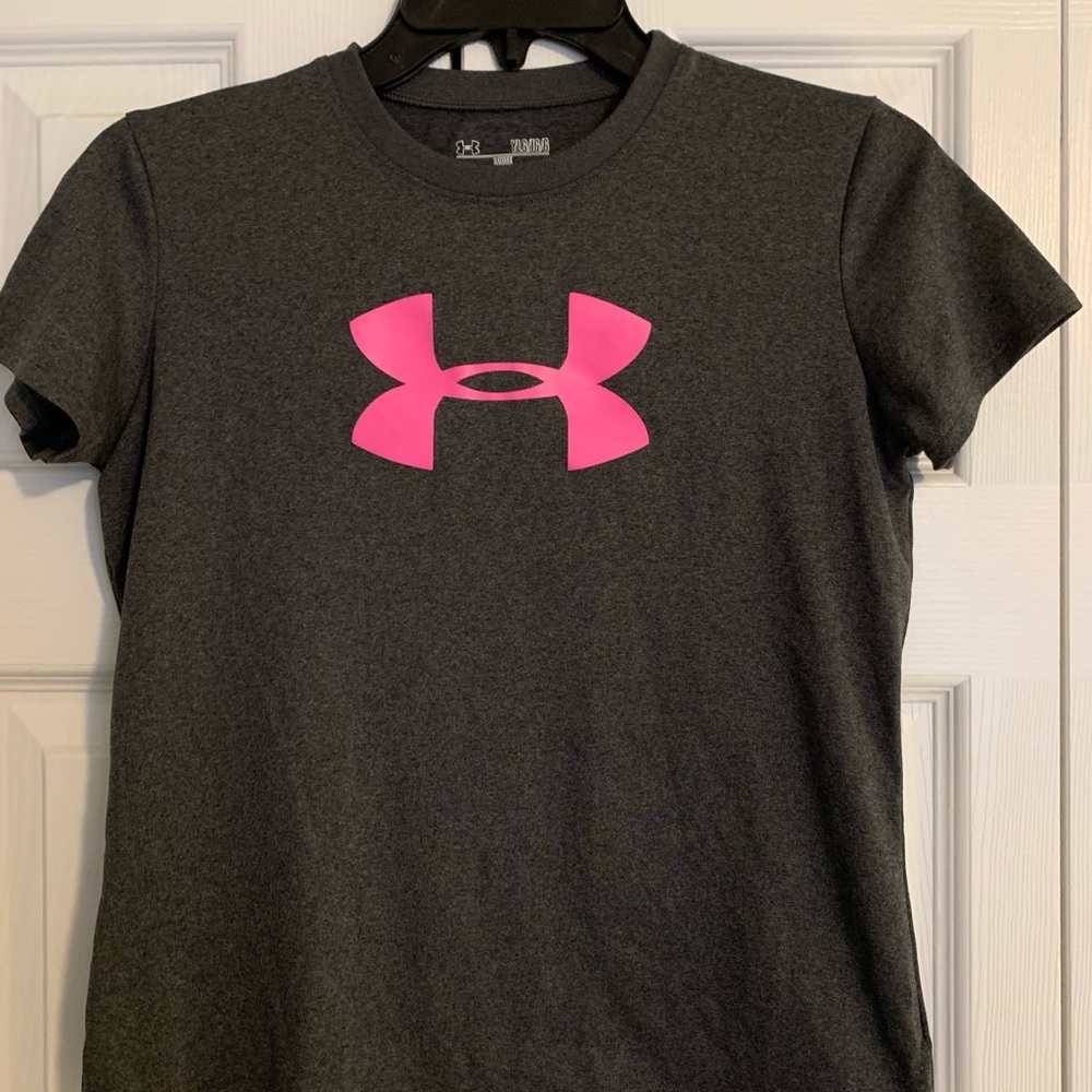 Under Armor T-shirt